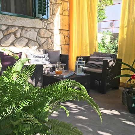 Lina Vrankovic Apartments Хвар Екстер'єр фото