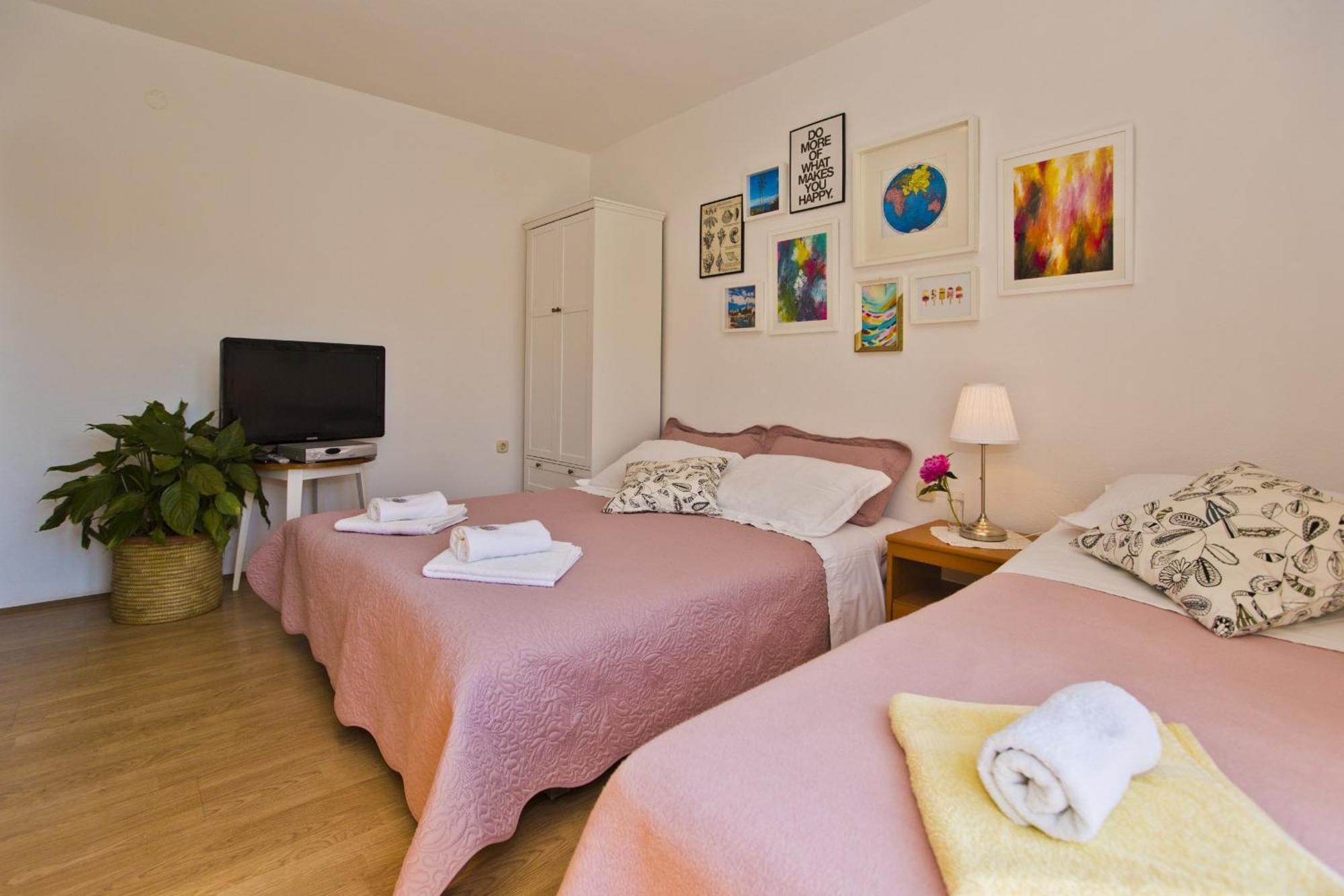 Lina Vrankovic Apartments Хвар Екстер'єр фото