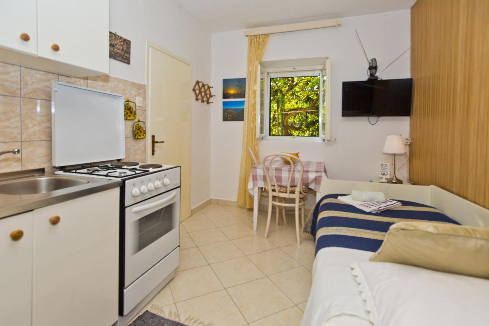 Lina Vrankovic Apartments Хвар Екстер'єр фото
