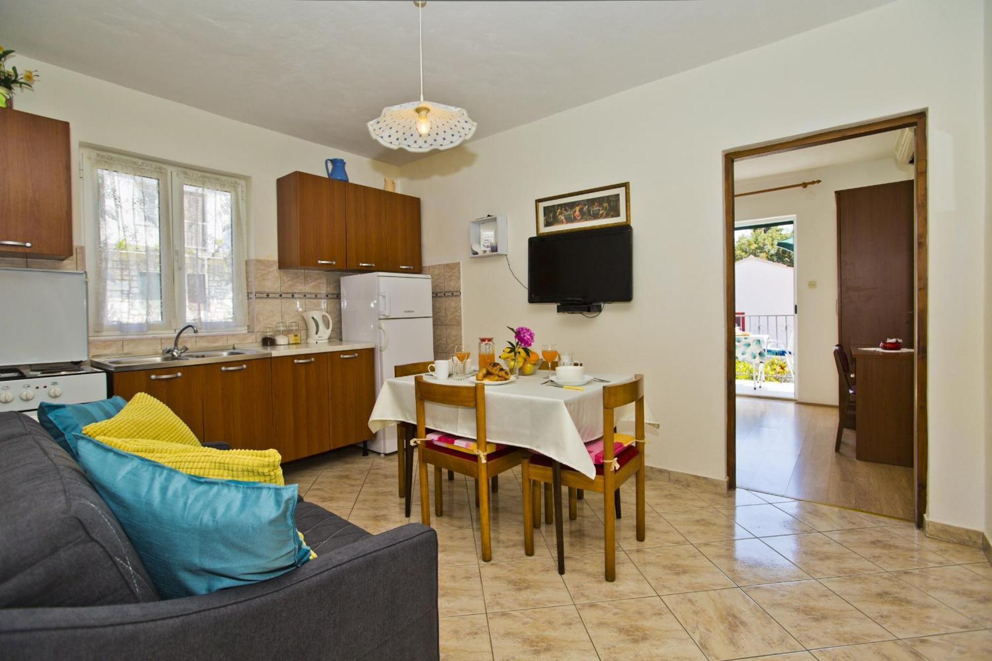 Lina Vrankovic Apartments Хвар Екстер'єр фото