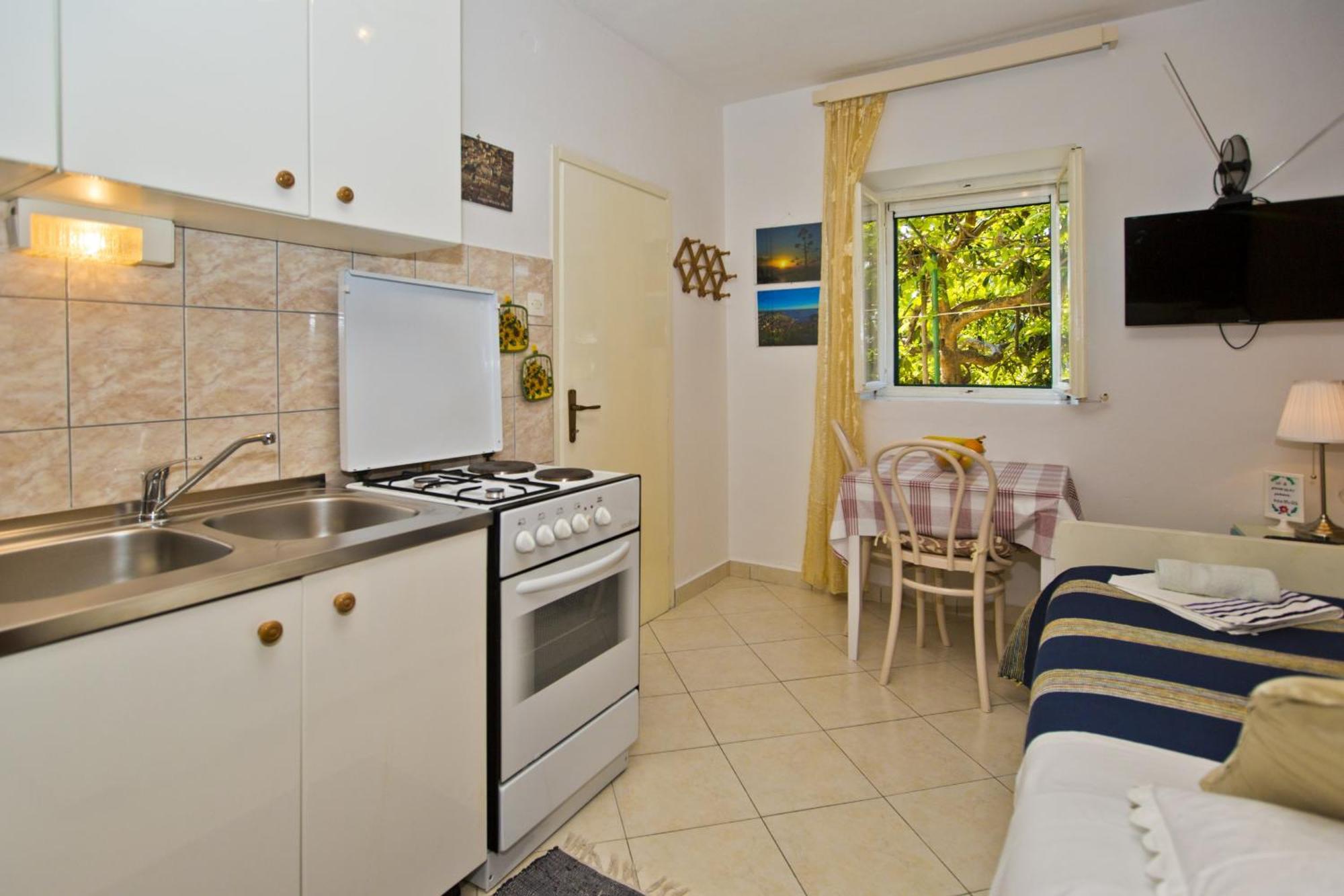 Lina Vrankovic Apartments Хвар Екстер'єр фото